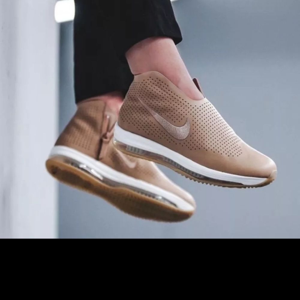 Nike Womens Zoom Modairna Vanchetta Tan Zip Up Sneakers Size 9